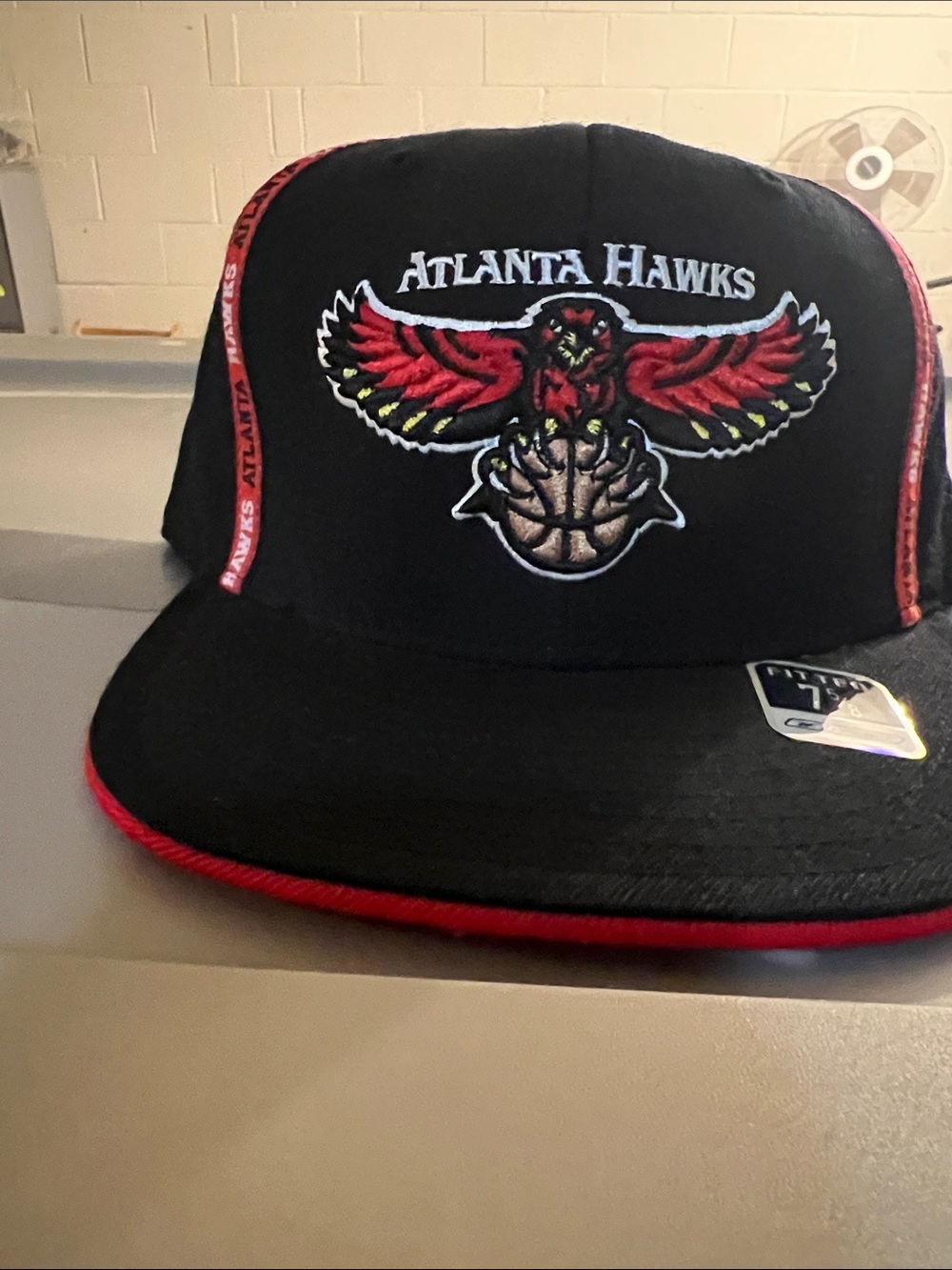Atlanta Hawks fitted hat size 7 5/8